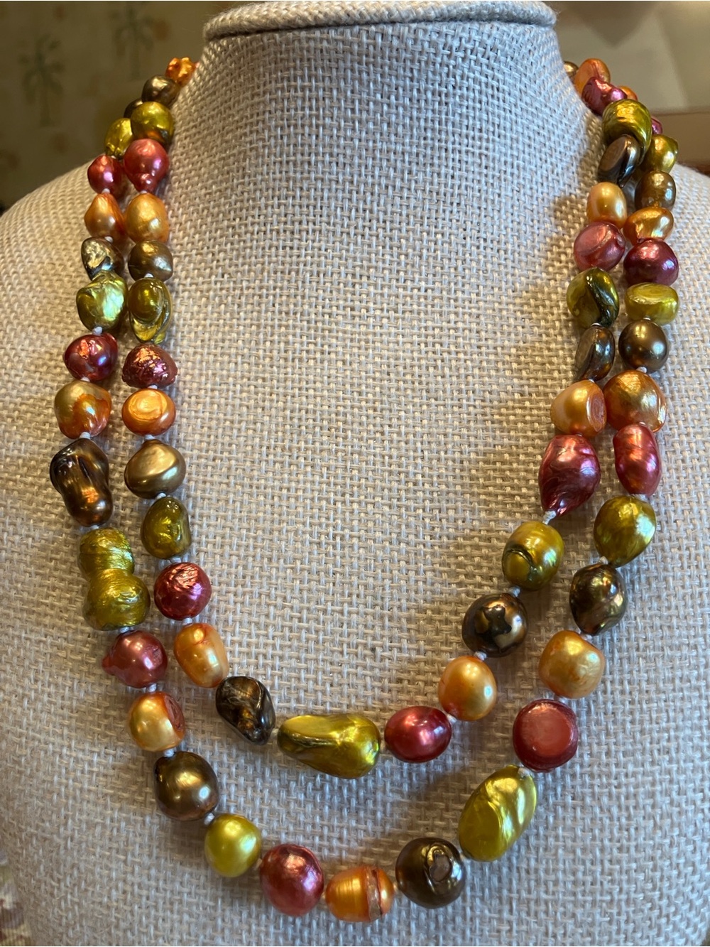 FRESH WATER PEARL NECKLACE IN MULTI-COLOR AUTUMN SHADES